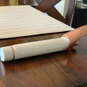 T3 Polished Curls 1.25” clip curling iron